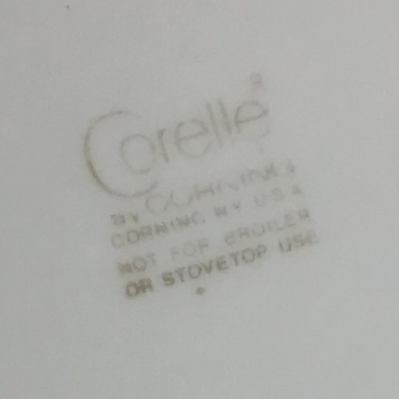 Corelle Vintage Plate Autumn Apple Picking Family Glass Dinnerware Corning USA - Picture 6 of 10